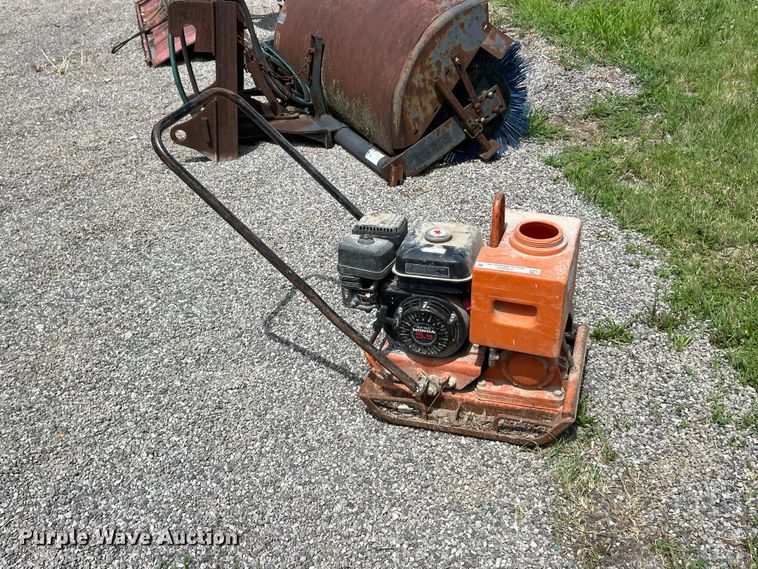 image for item FT6052 Multiquip Mikasa 77 plate compactor
