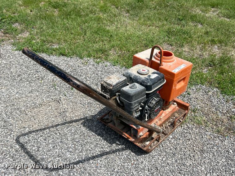 image for item FT6052 Multiquip Mikasa 77 plate compactor
