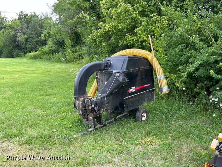 image for item FT6055 Agri-Fab leaf vacuum