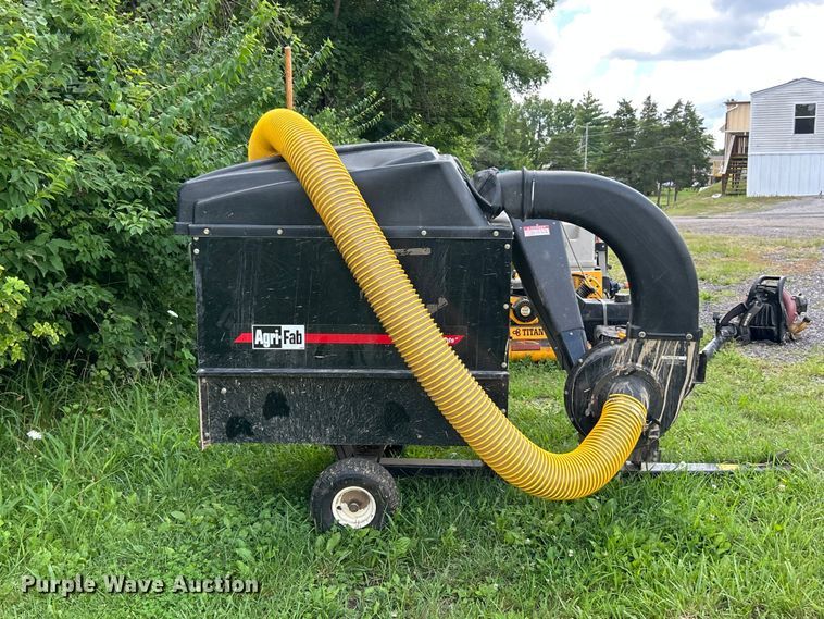 image for item FT6055 Agri-Fab leaf vacuum