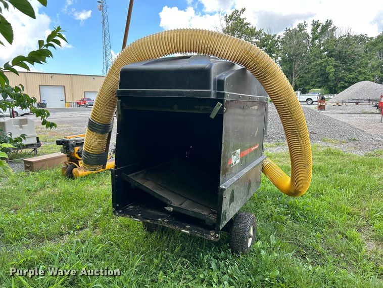 image for item FT6055 Agri-Fab leaf vacuum