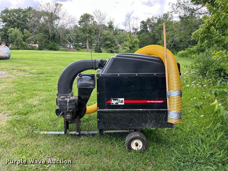image for item FT6055 Agri-Fab leaf vacuum