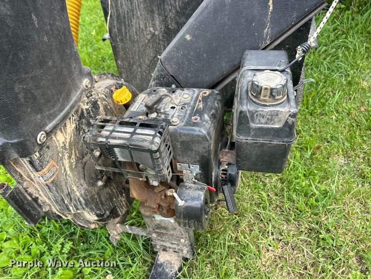 image for item FT6055 Agri-Fab leaf vacuum