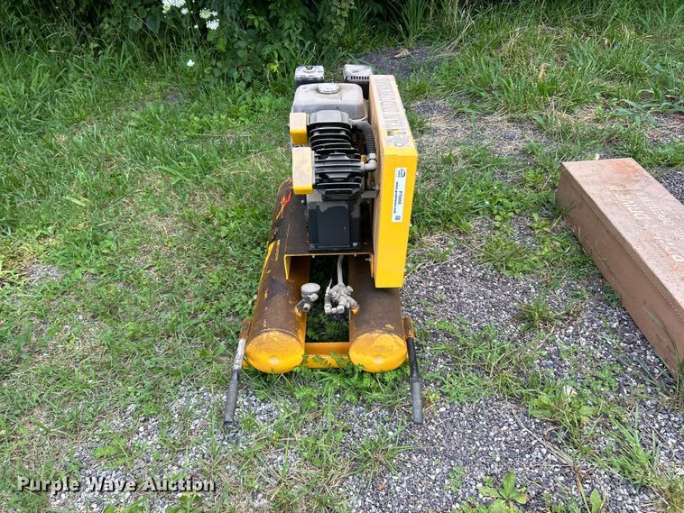 image for item FT6056 Titan air compressor
