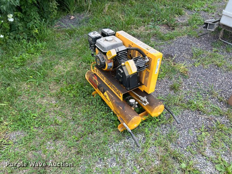 image for item FT6056 Titan air compressor