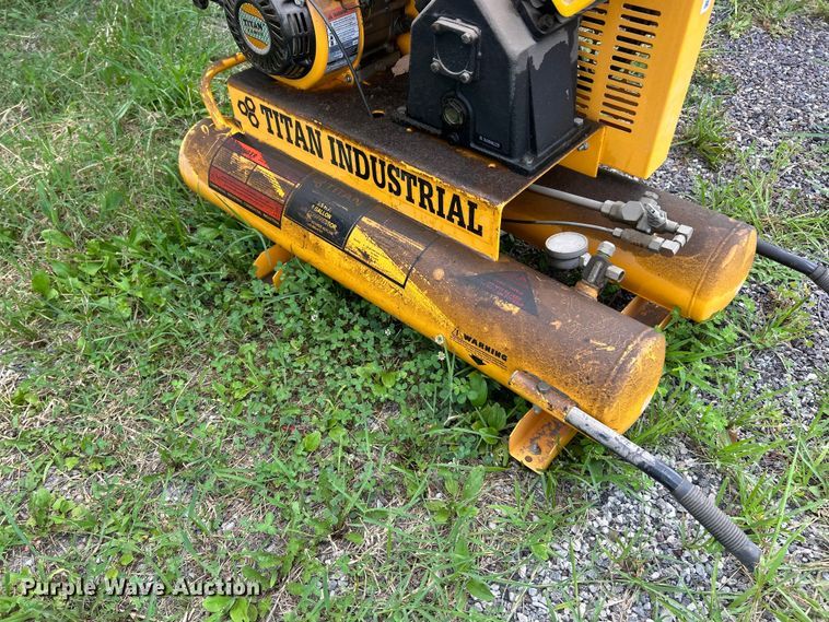 image for item FT6056 Titan air compressor