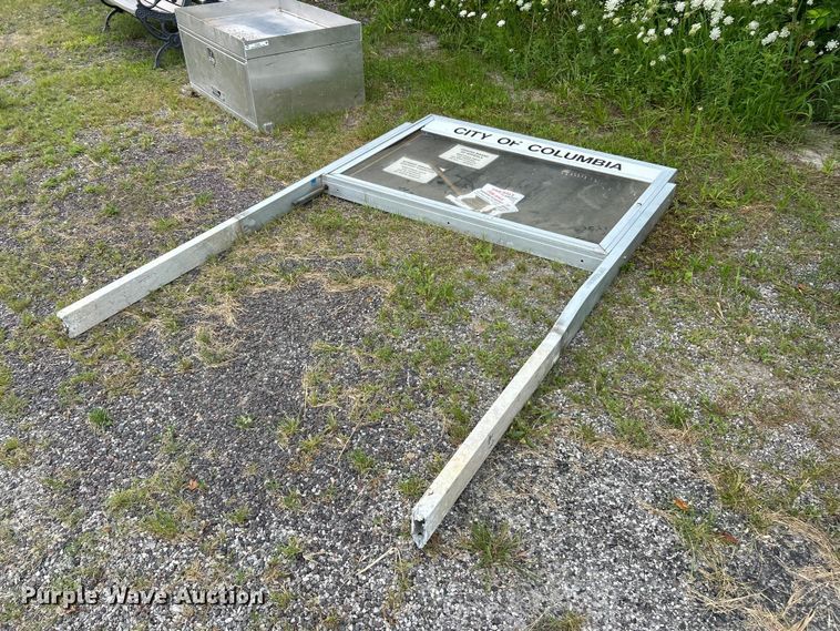 image for item FT6060 (2) benches