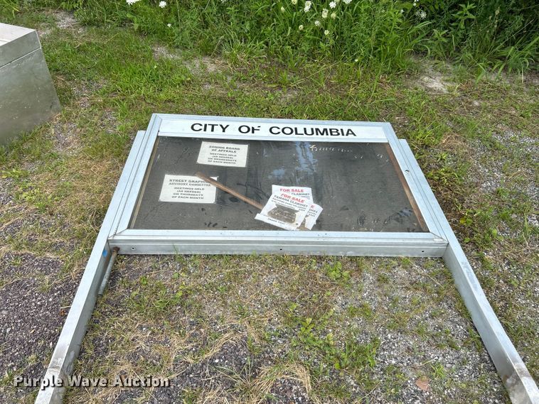 image for item FT6060 (2) benches