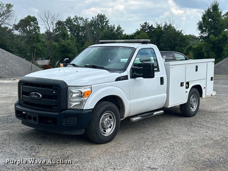 image for item FT6065 2016 Ford F250 Super Duty XL utility bed pickup truck