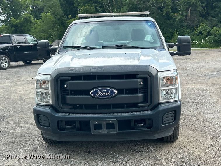 image for item FT6065 2016 Ford F250 Super Duty XL utility bed pickup truck