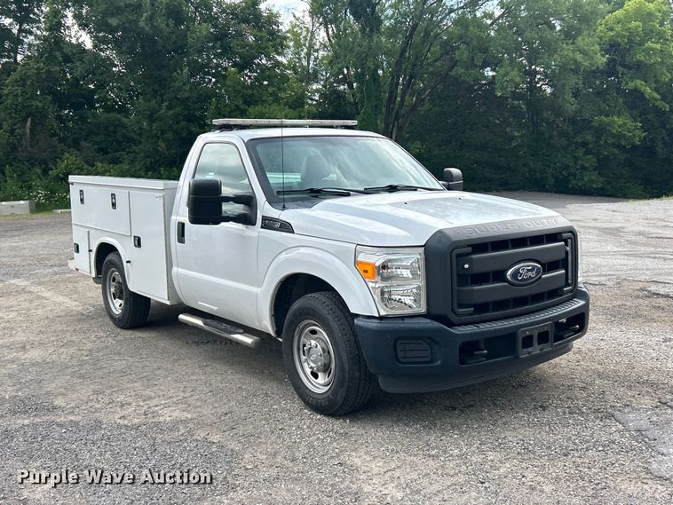 image for item FT6065 2016 Ford F250 Super Duty XL utility bed pickup truck