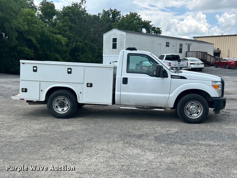 image for item FT6065 2016 Ford F250 Super Duty XL utility bed pickup truck