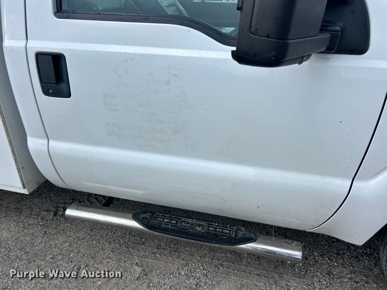 image for item FT6065 2016 Ford F250 Super Duty XL utility bed pickup truck