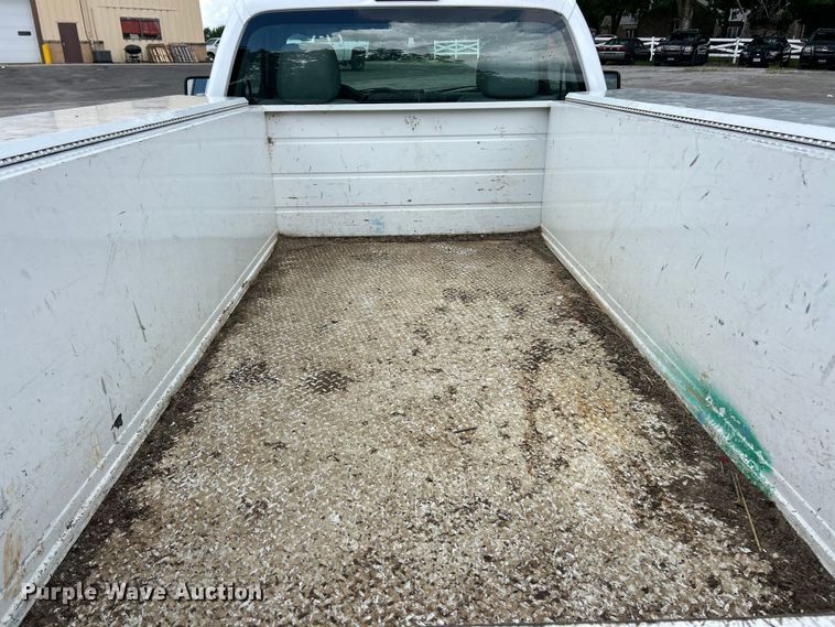 image for item FT6065 2016 Ford F250 Super Duty XL utility bed pickup truck
