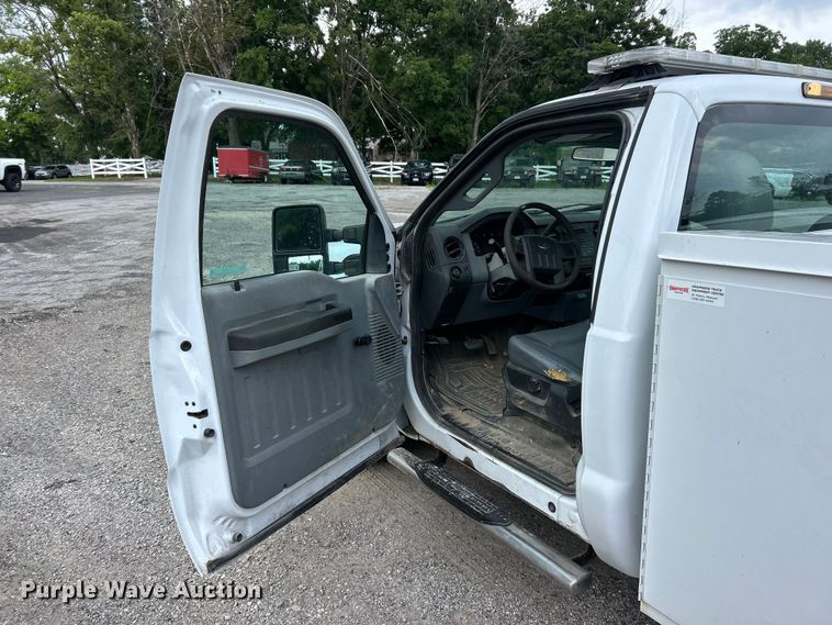 image for item FT6065 2016 Ford F250 Super Duty XL utility bed pickup truck