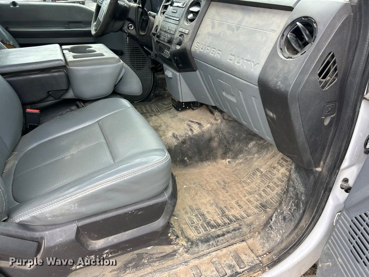 image for item FT6065 2016 Ford F250 Super Duty XL utility bed pickup truck