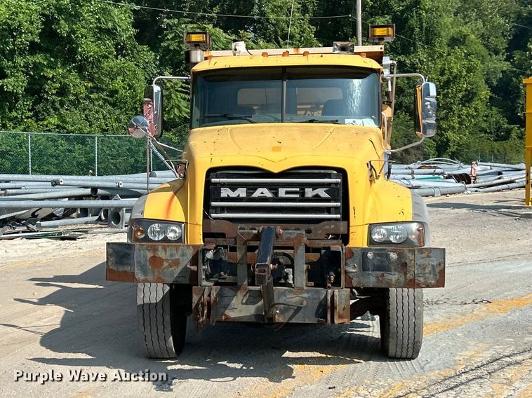 image for item FT6075 2010 Mack GU713 dump truck