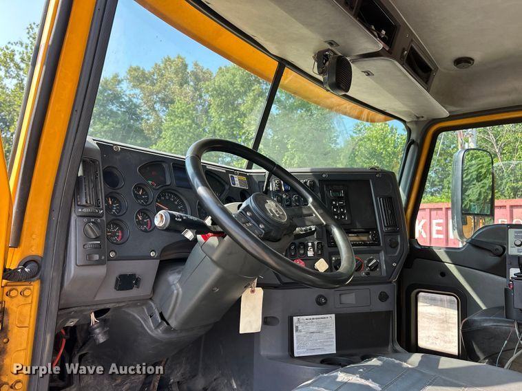 image for item FT6075 2010 Mack GU713 dump truck