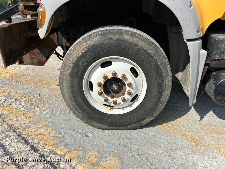 image for item FT6075 2010 Mack GU713 dump truck