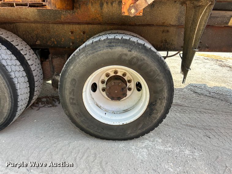 image for item FT6075 2010 Mack GU713 dump truck