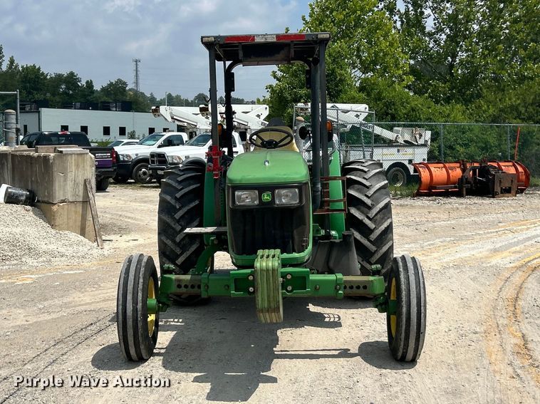 image for item FT6077 2010 John Deere 5075M tractor