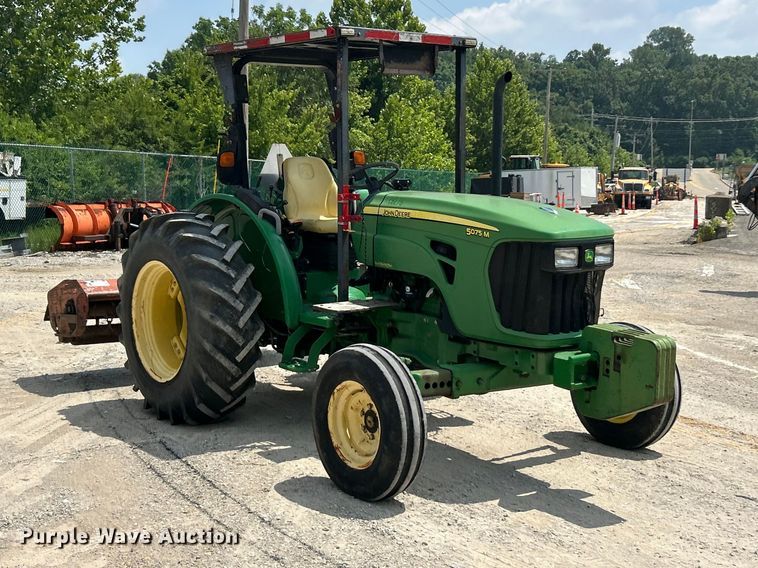 image for item FT6077 2010 John Deere 5075M tractor
