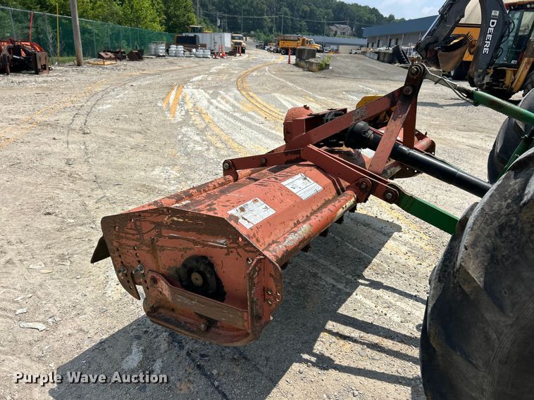 image for item FT6077 2010 John Deere 5075M tractor