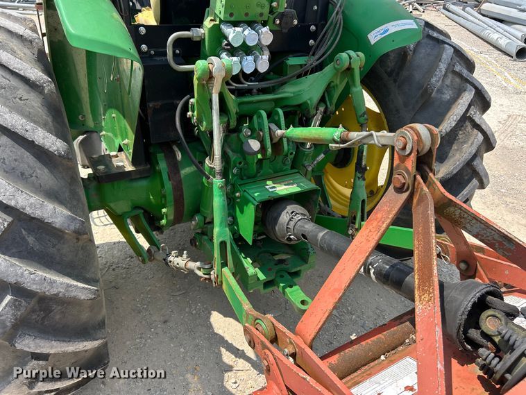 image for item FT6077 2010 John Deere 5075M tractor
