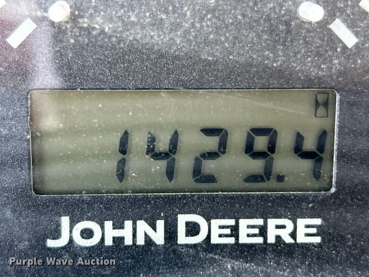 image for item FT6077 2010 John Deere 5075M tractor