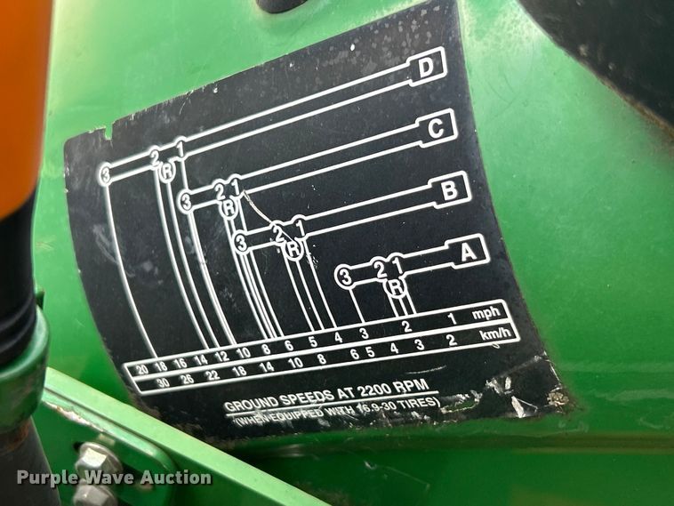 image for item FT6077 2010 John Deere 5075M tractor