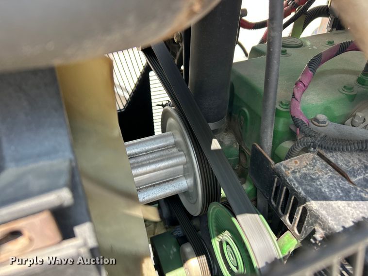 image for item FT6077 2010 John Deere 5075M tractor