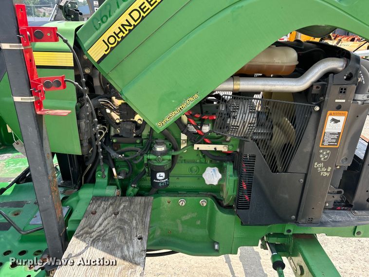image for item FT6077 2010 John Deere 5075M tractor