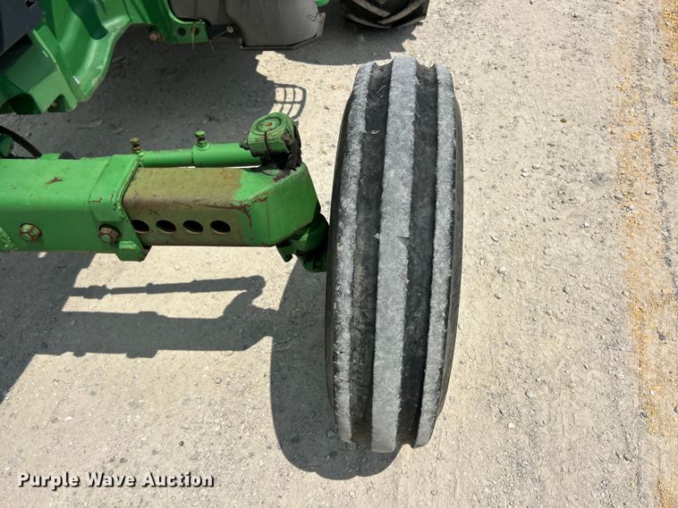 image for item FT6077 2010 John Deere 5075M tractor