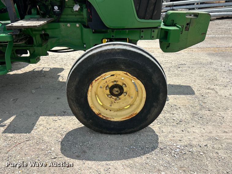 image for item FT6077 2010 John Deere 5075M tractor