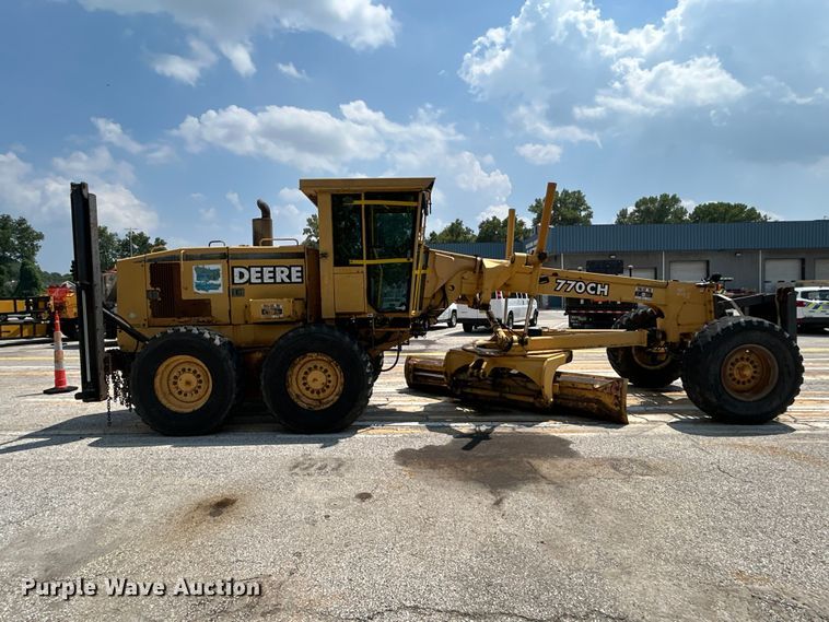image for item FT6078 2000 John Deere 770CH motor grader