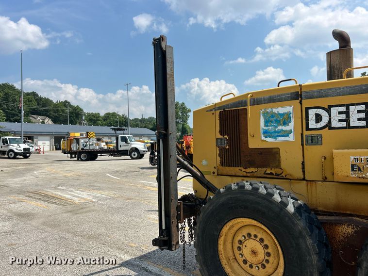 image for item FT6078 2000 John Deere 770CH motor grader