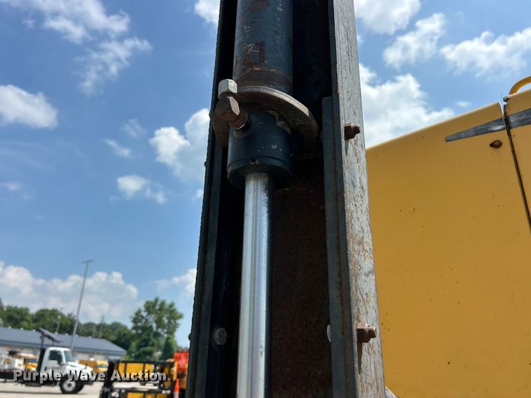 image for item FT6078 2000 John Deere 770CH motor grader