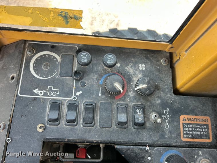 image for item FT6078 2000 John Deere 770CH motor grader