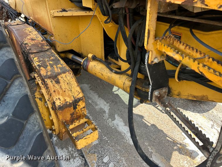 image for item FT6078 2000 John Deere 770CH motor grader
