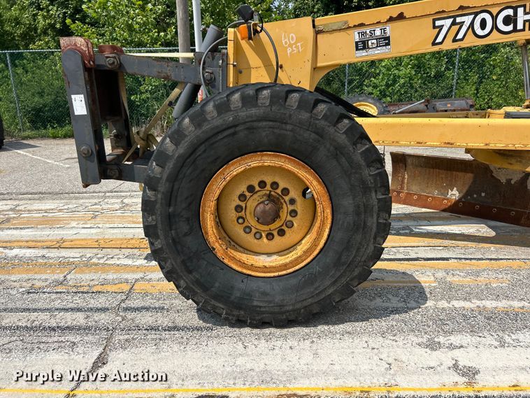 image for item FT6078 2000 John Deere 770CH motor grader