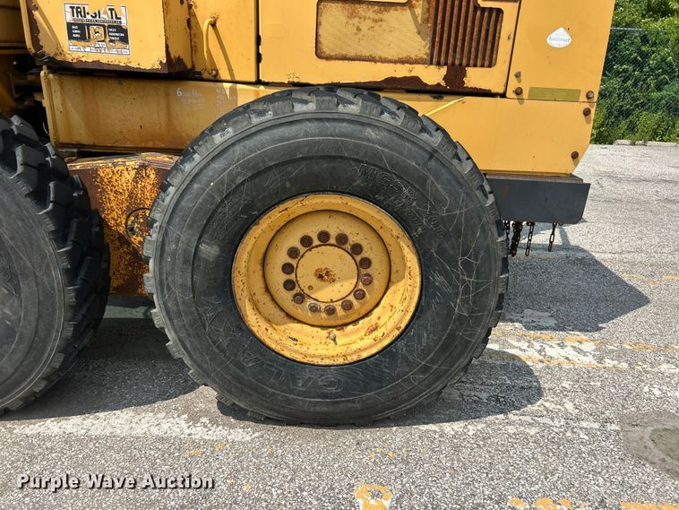 image for item FT6078 2000 John Deere 770CH motor grader
