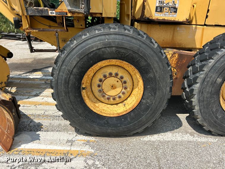 image for item FT6078 2000 John Deere 770CH motor grader