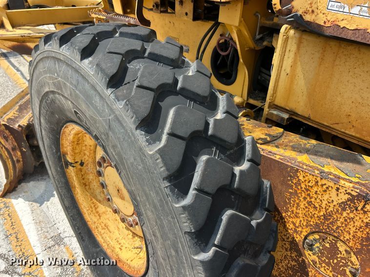 image for item FT6078 2000 John Deere 770CH motor grader