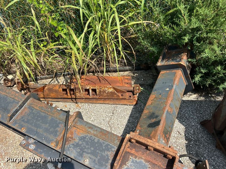image for item FT6078 2000 John Deere 770CH motor grader