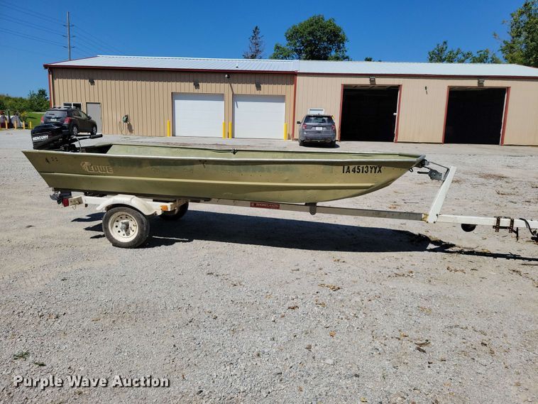 image for item FU0034 1987 Lowe boat
