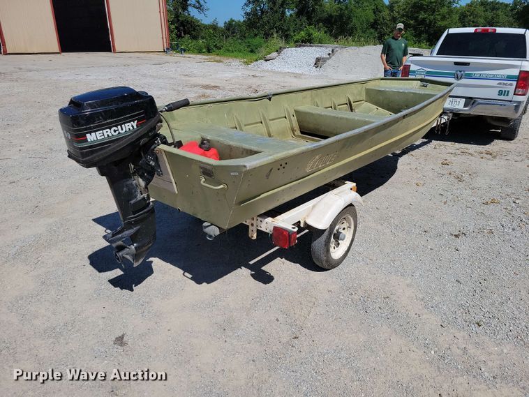 image for item FU0034 1987 Lowe boat