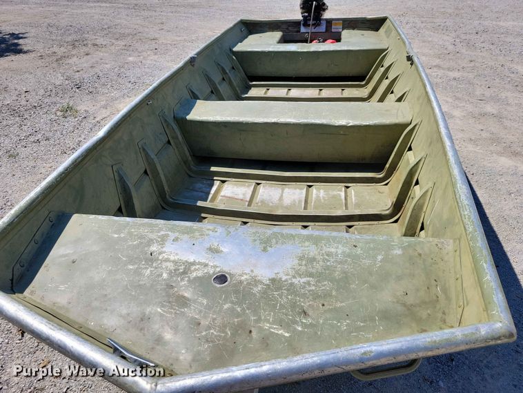 image for item FU0034 1987 Lowe boat