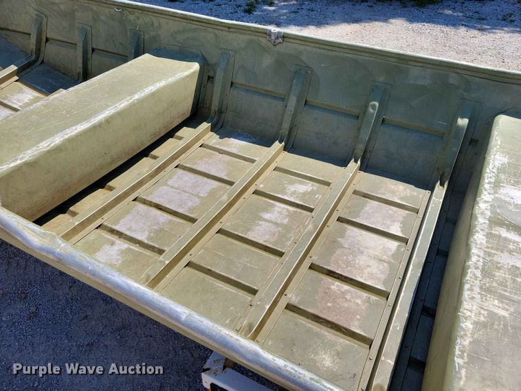 image for item FU0034 1987 Lowe boat