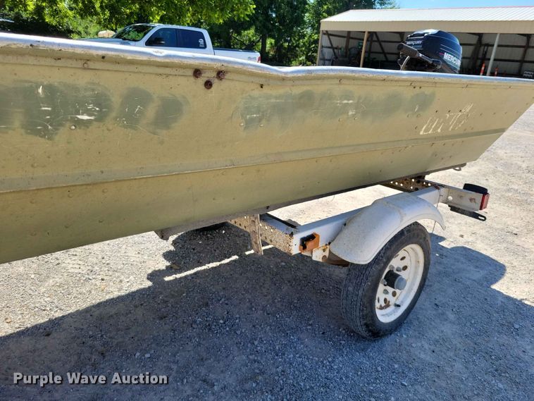 image for item FU0034 1987 Lowe boat
