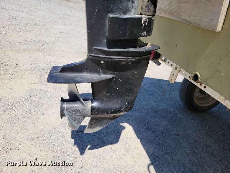 image for item FU0034 1987 Lowe boat